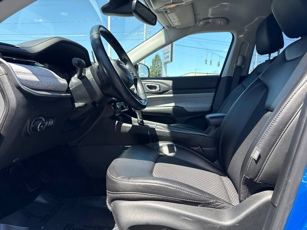 Used 2022 Jeep Compass Latitude w/ Convenience Group AWD/4WD image 19