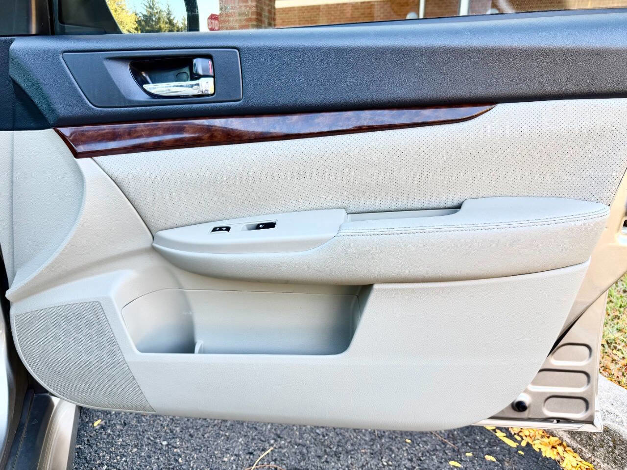 Used 2014 Subaru Legacy 2.5i Limited w/ Moonroof Package image 39
