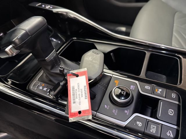 Used 2024 Kia Sorento SX Prestige w/ Sage Leather Package image 32