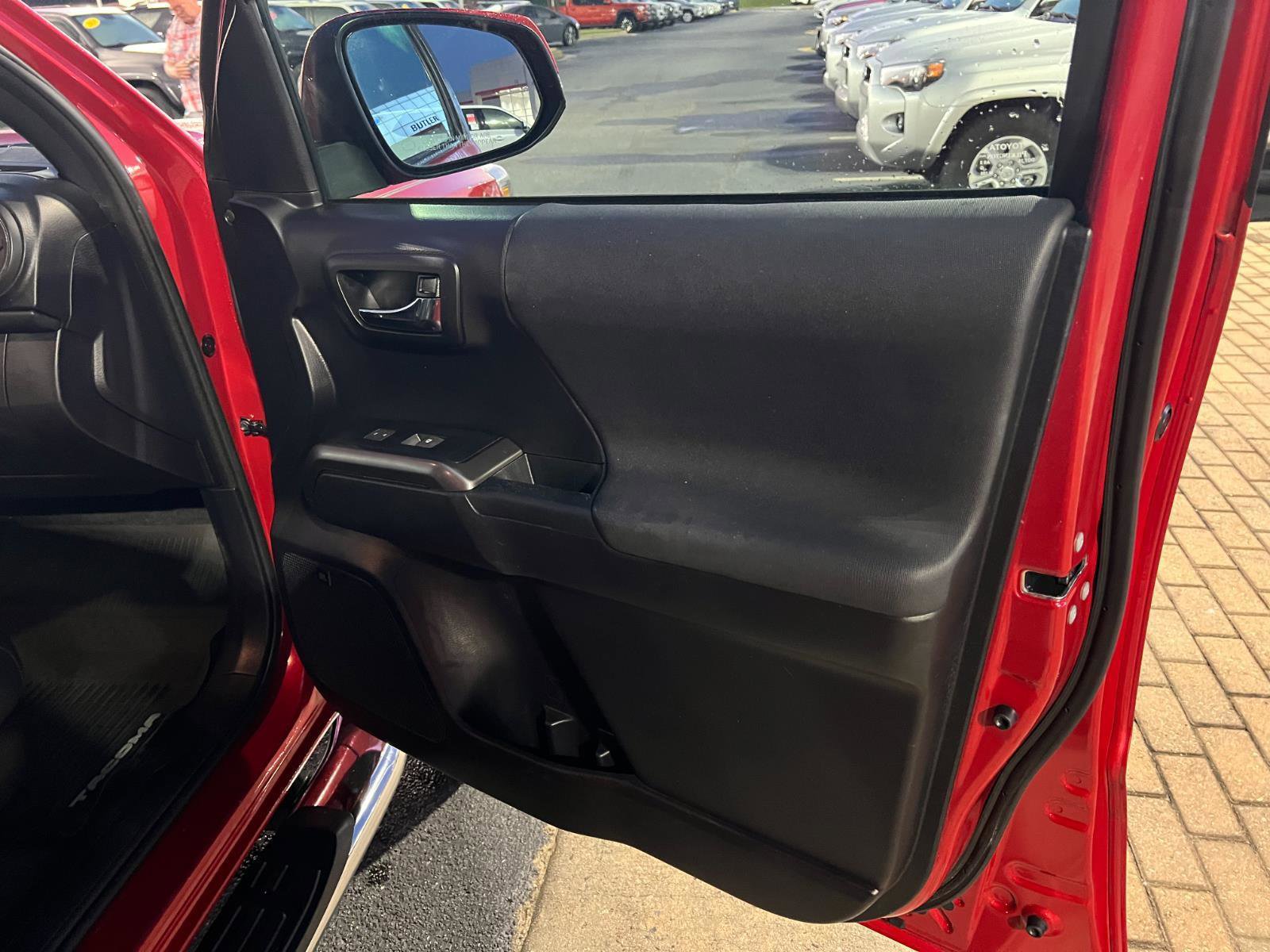 Certified 2021 Toyota Tacoma TRD Off-Road image 12