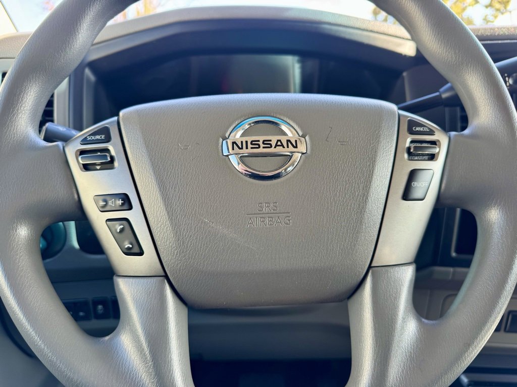 Used 2018 Nissan NV 3500 S image 27