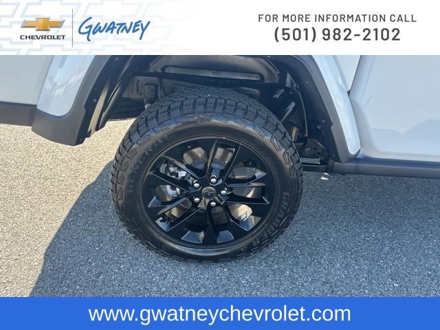 Used 2025 Jeep Gladiator Sport image 24