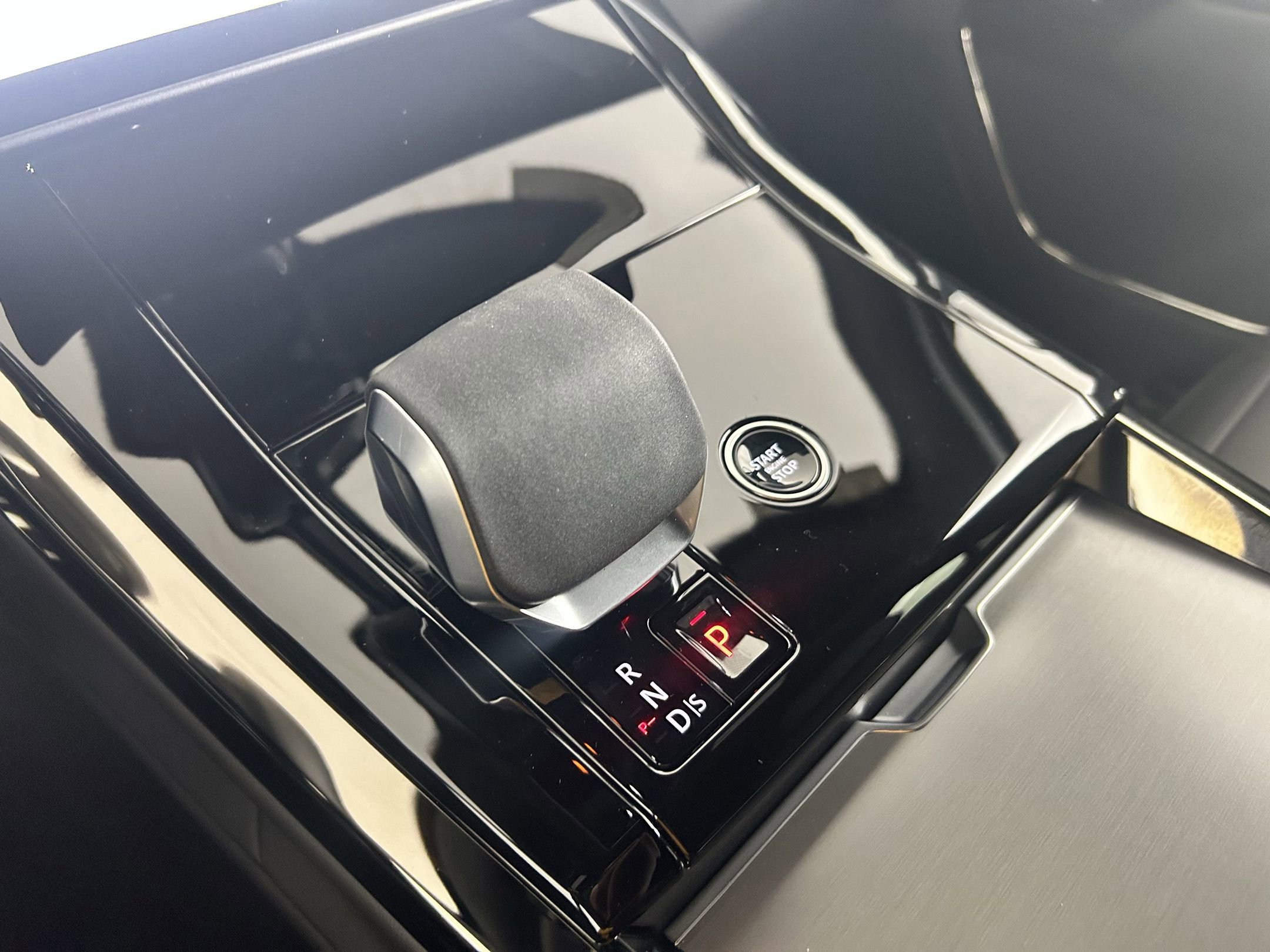 New 2025 Land Rover Range Rover Sport Dynamic SE image 17