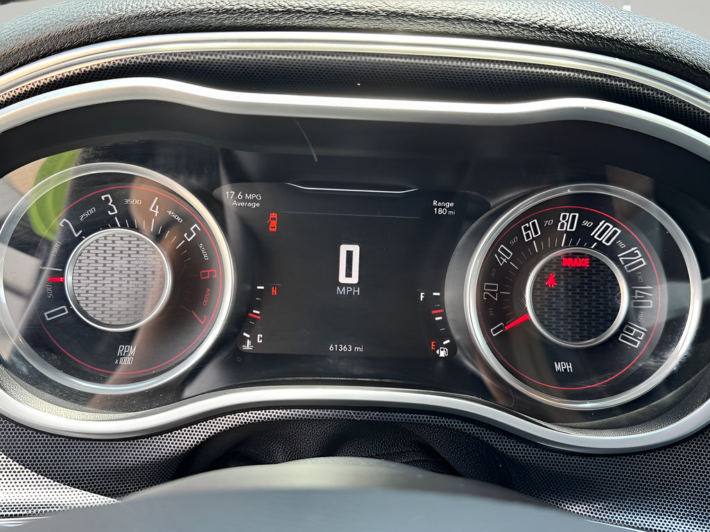 Used 2015 Dodge Challenger R/T Plus RWD image 23