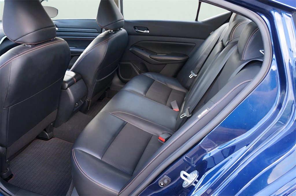 Used 2022 Nissan Altima 2.5 SR image 11