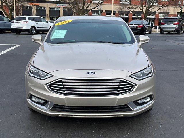 Used 2018 Ford Fusion Titanium image 2