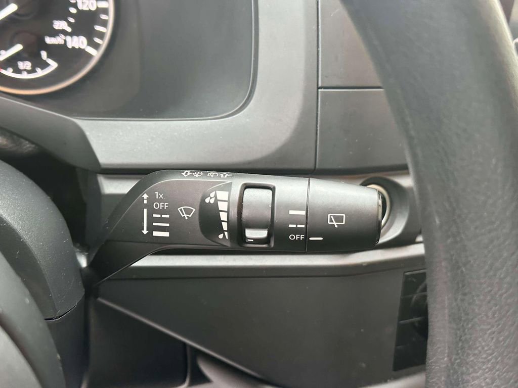 Used 2024 Nissan Pathfinder S AWD/4WD image 23