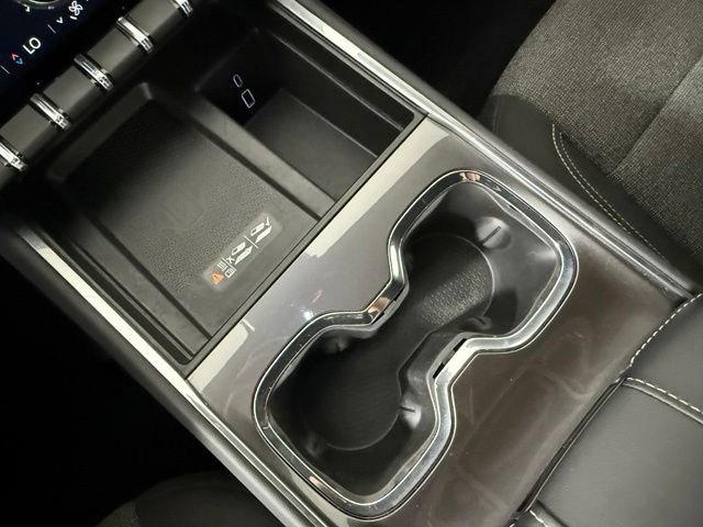 Used 2025 GMC Acadia Elevation FWD image 27