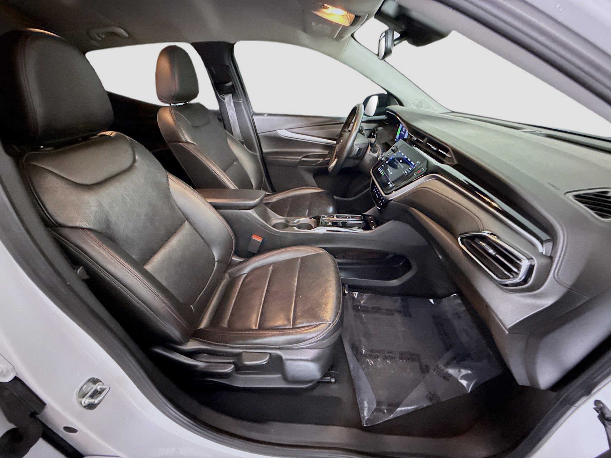 Used 2023 Chevrolet Bolt EUV LT w/ Convenience Package image 29