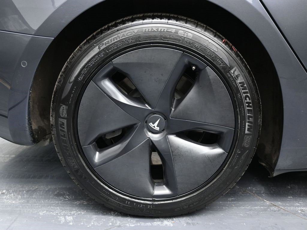 Used 2018 Tesla Model 3 Long Range image 12