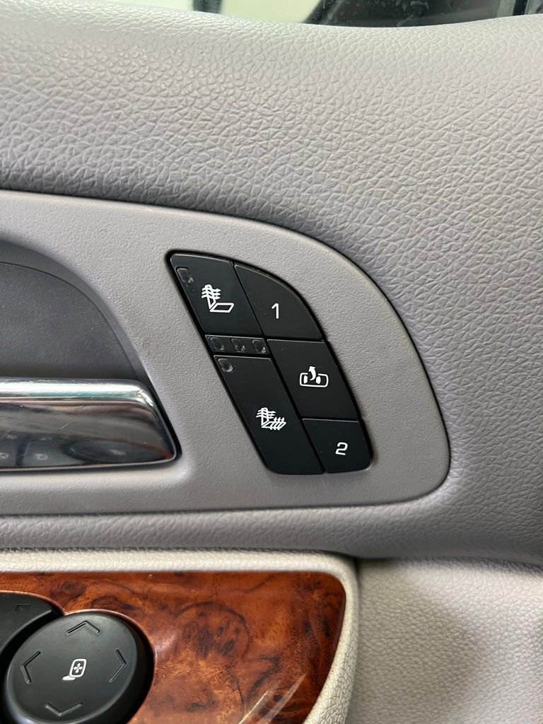 Used 2012 Chevrolet Suburban LT w/ Luxury Package image 20