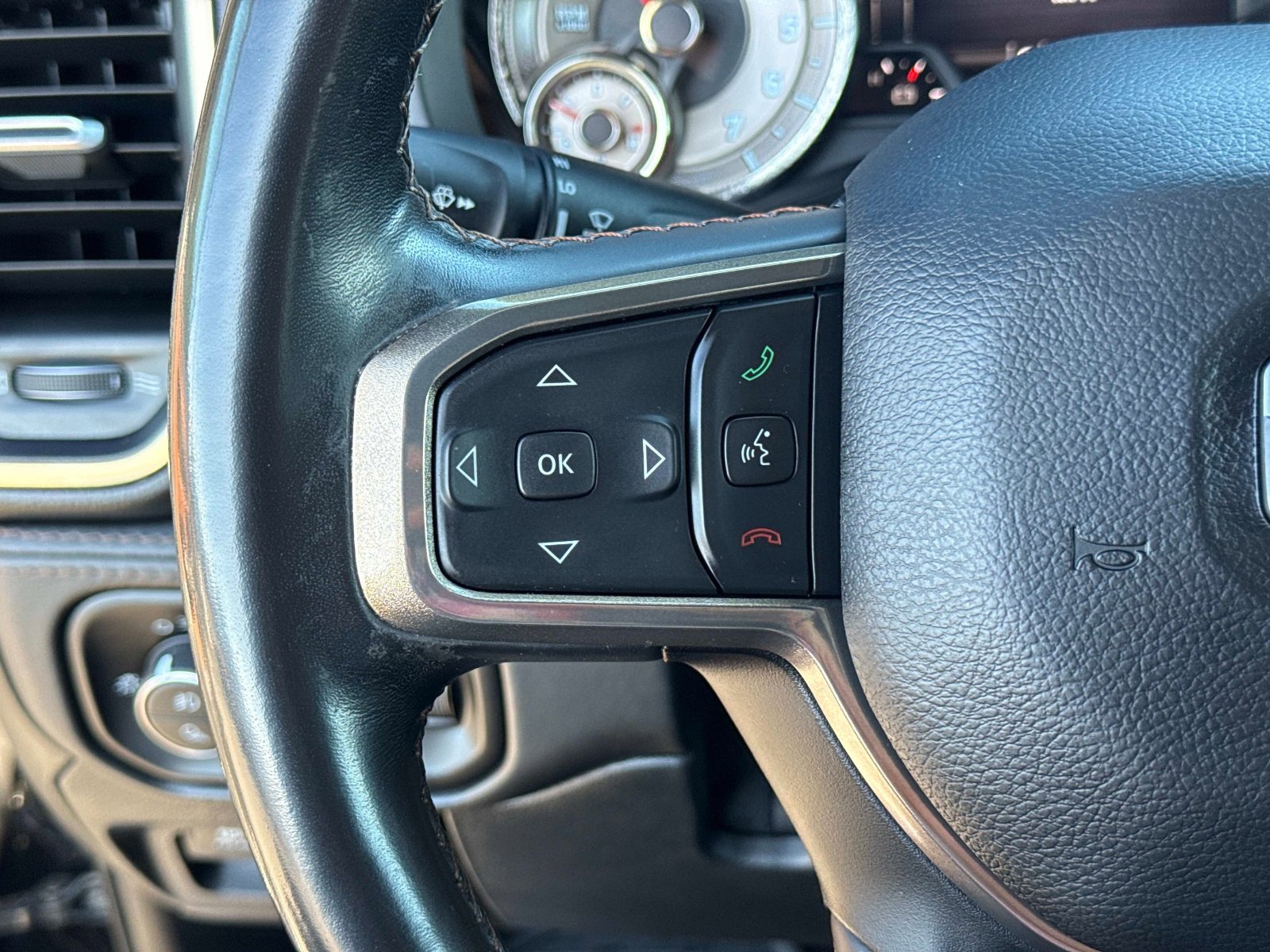 Used 2021 RAM 1500 Limited w/ Body Color Bumper Group image 31