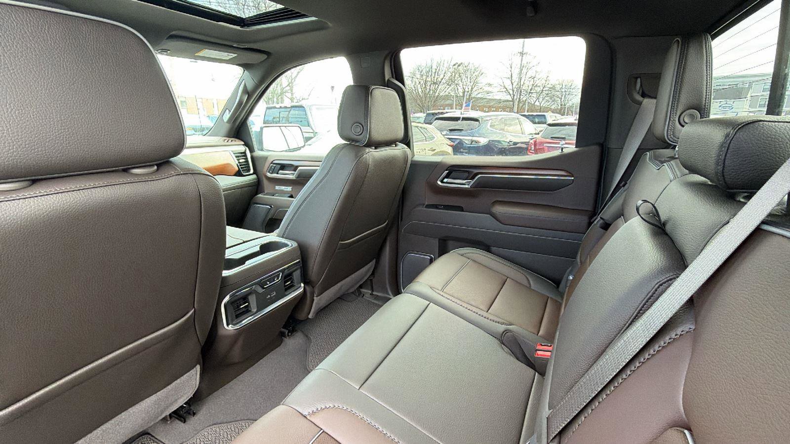 New 2025 GMC Sierra 1500 Denali w/ Denali Reserve Package image 36