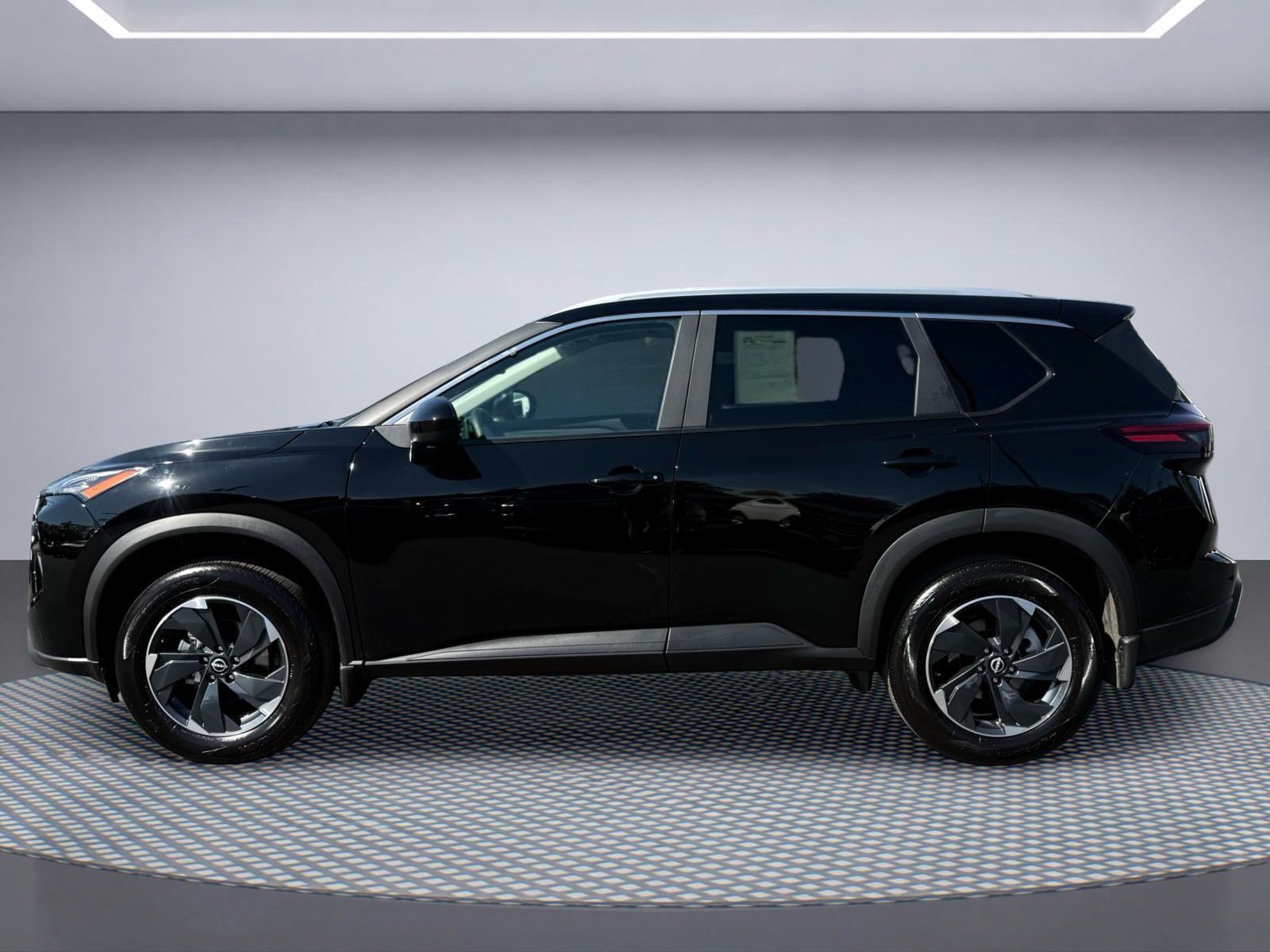 Used 2026 Nissan Rogue SV w/ SV Premium Package AWD/4WD image 3