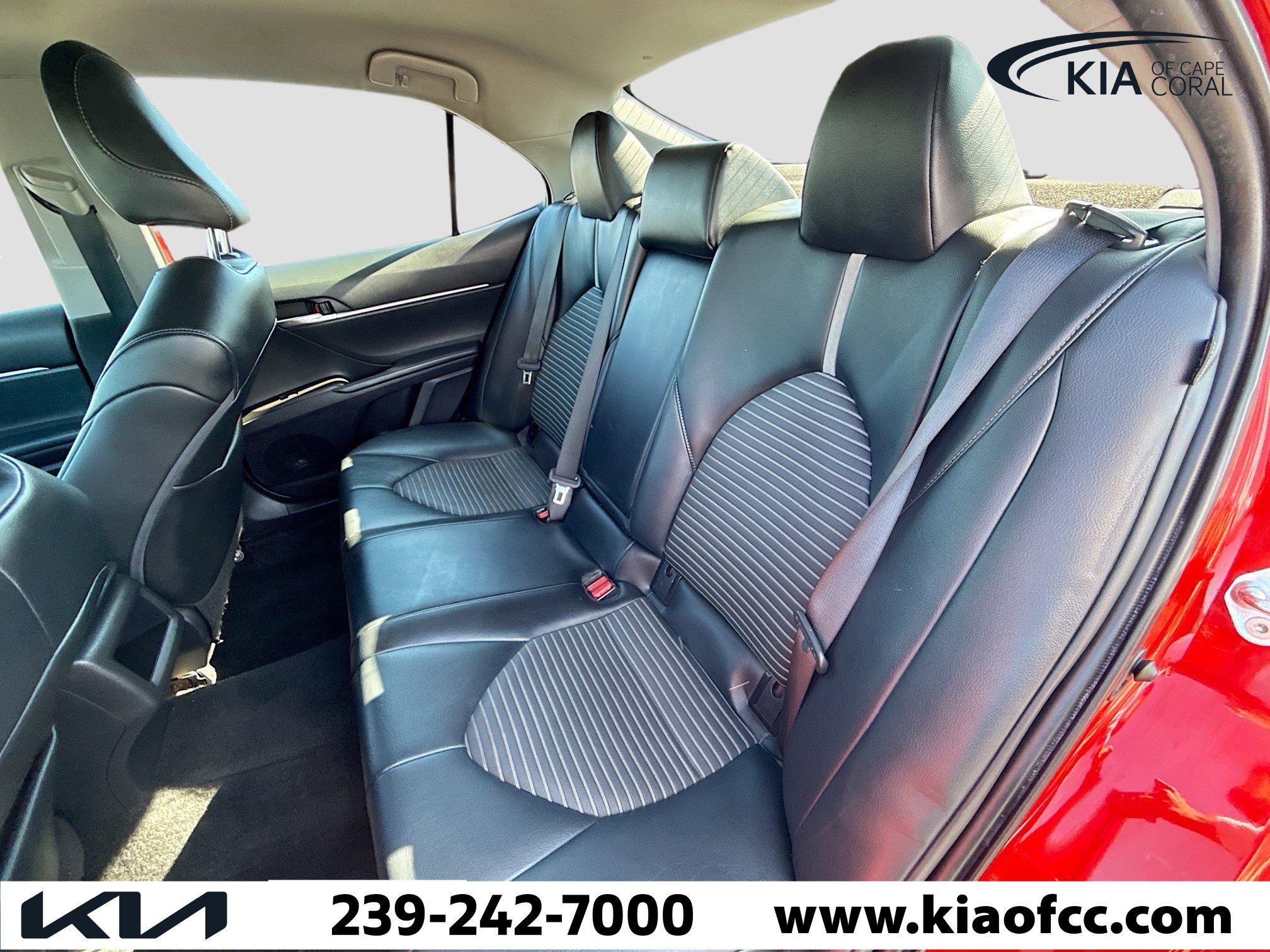 Used 2021 Toyota Camry SE image 19