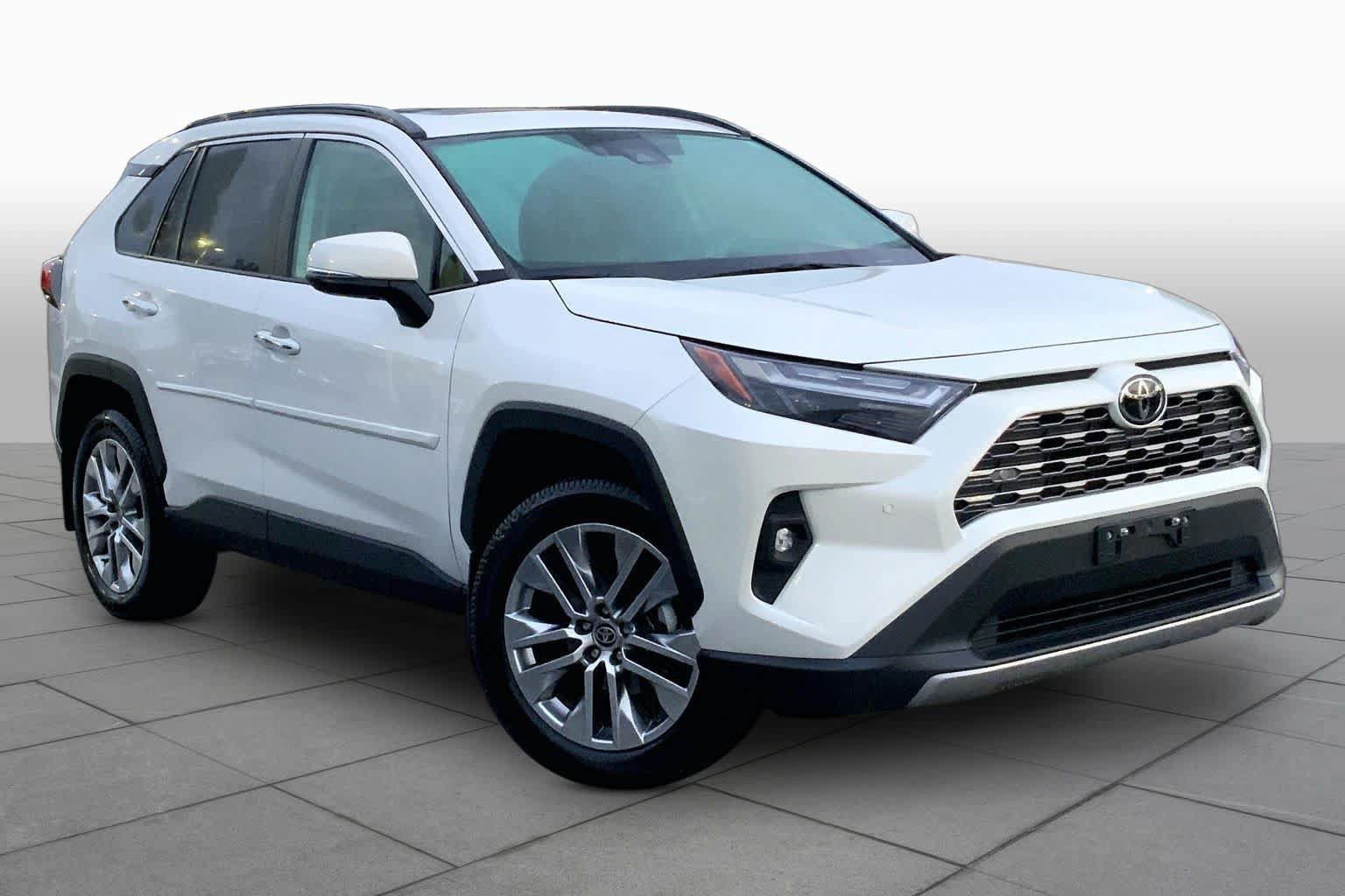 Used 2022 Toyota RAV4 Limited w/ Limited Grade Weather Package AWD/4WD image 3
