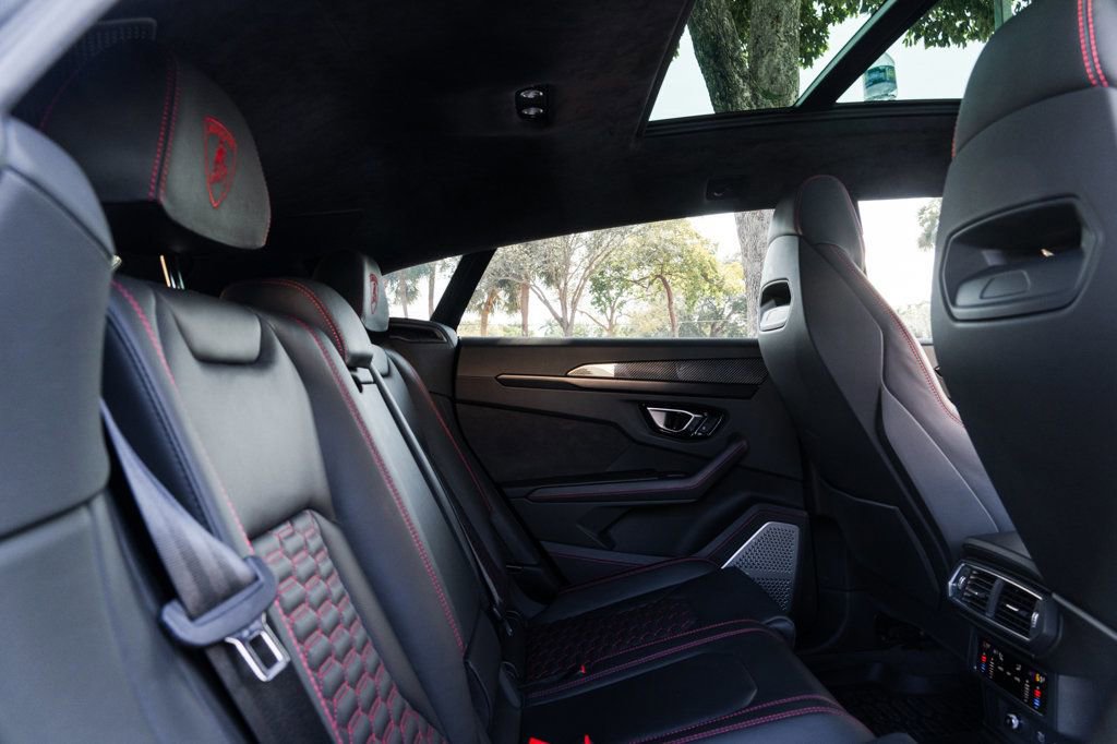 Used 2022 Lamborghini Urus image 24