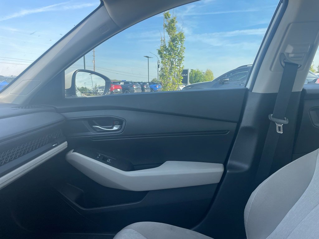 Used 2023 Honda Accord LX image 9