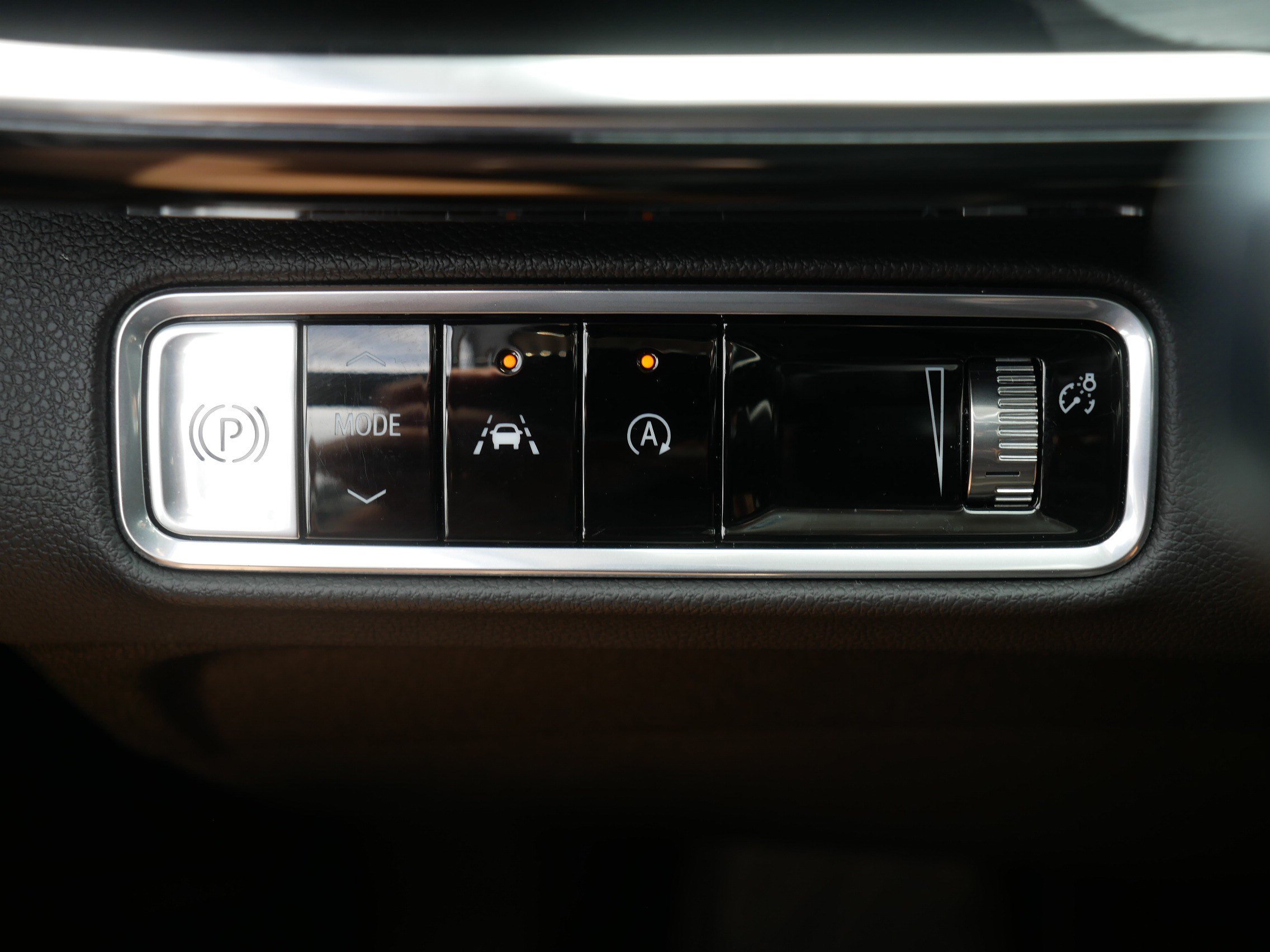 Used 2025 Buick Envision Preferred AWD/4WD image 26
