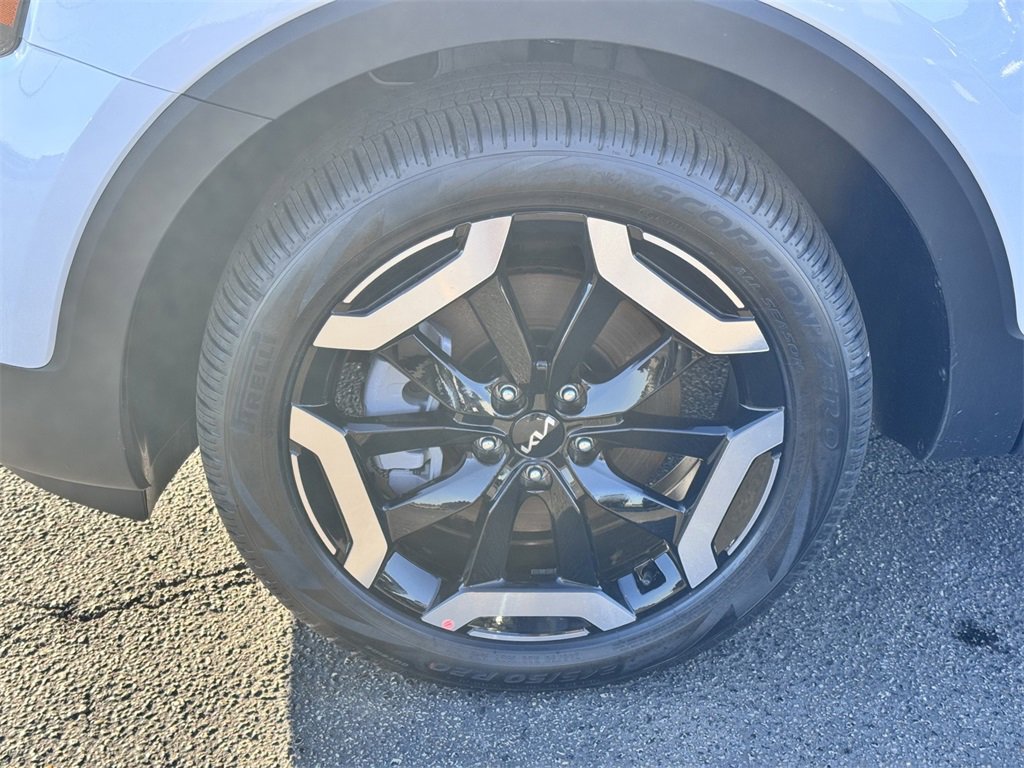New 2025 Kia Telluride S image 9