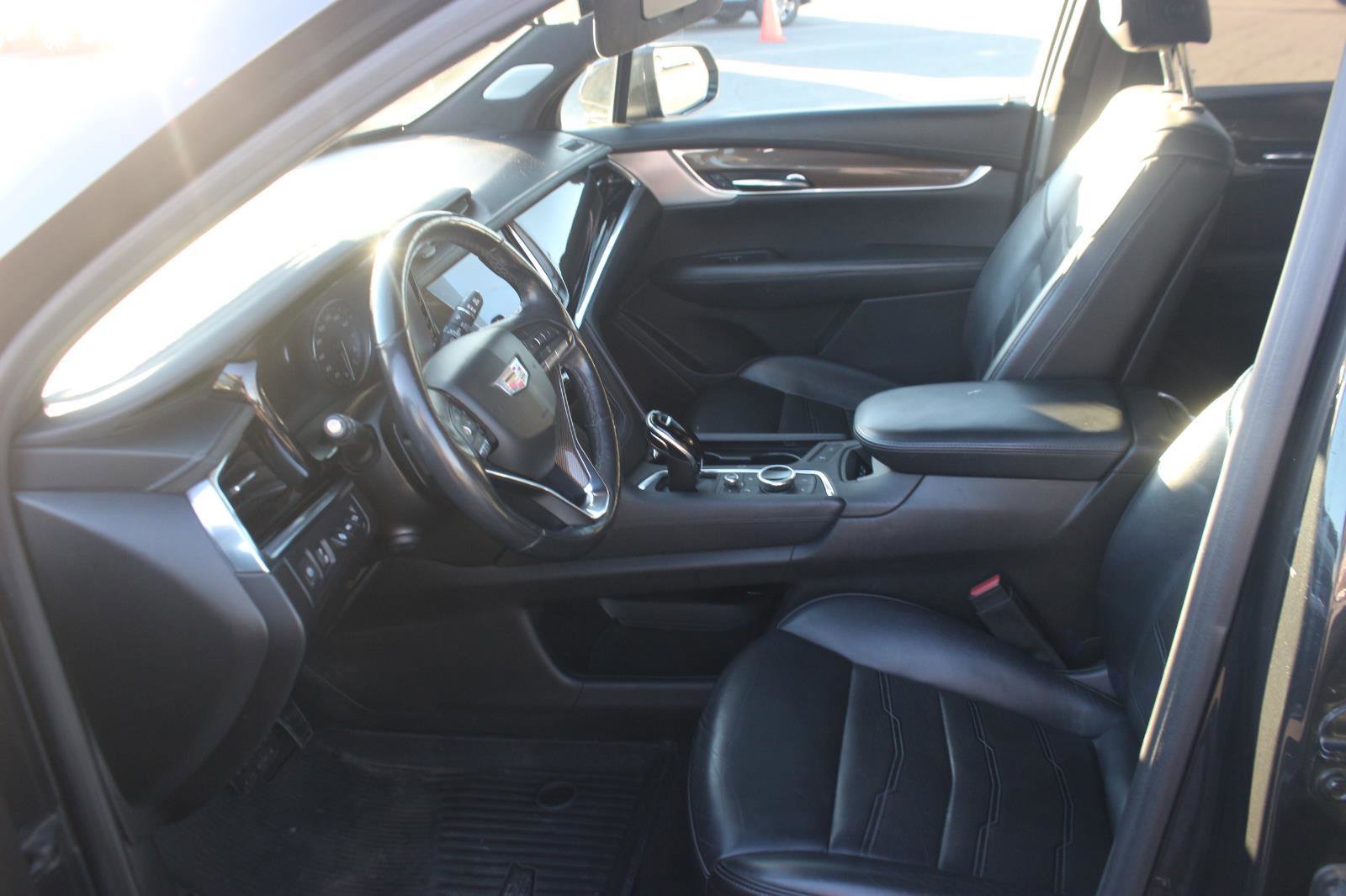 Used 2020 Cadillac XT6 Premium Luxury w/ Platinum Package image 17