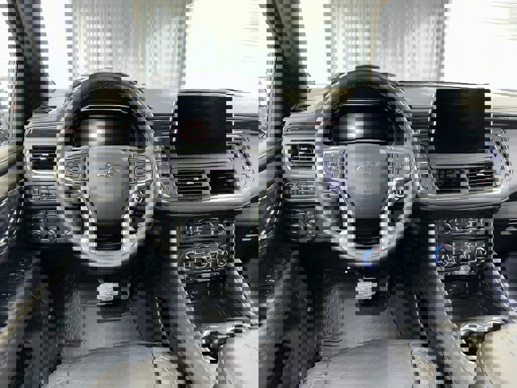 Certified 2024 Chevrolet Tahoe Z71 w/ Luxury Package image 2