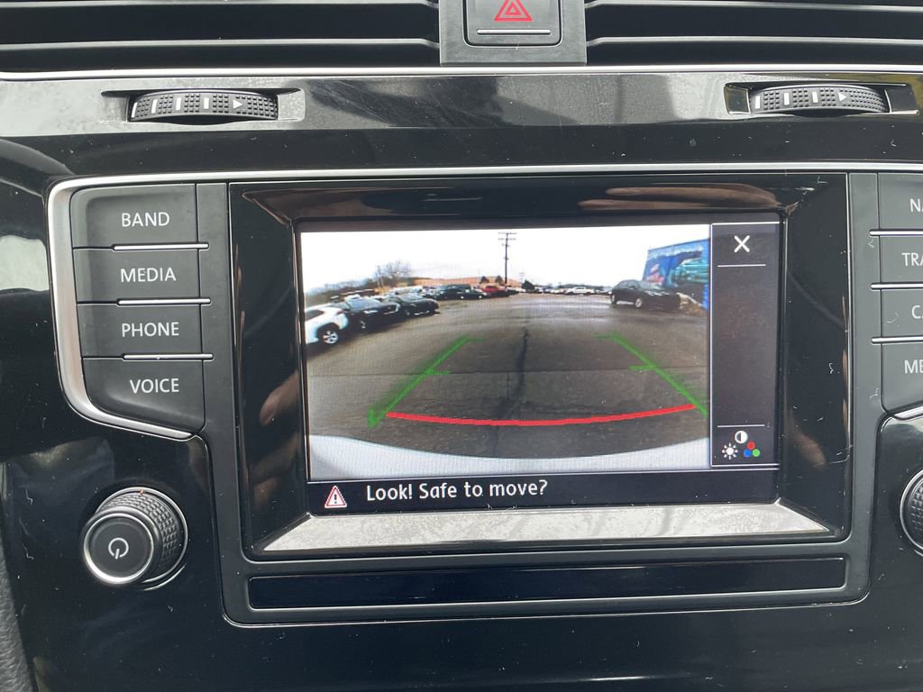 Used 2015 Volkswagen Golf TDI SEL image 19