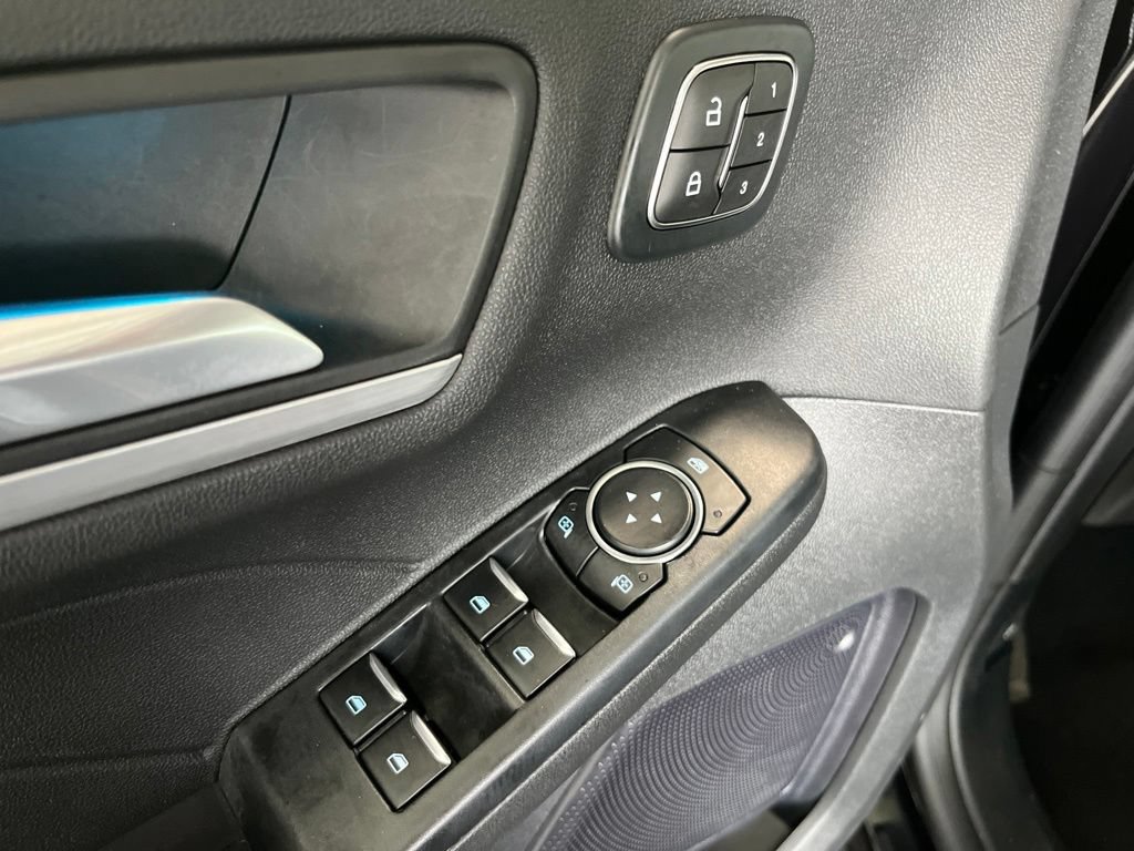 Used 2024 Ford Escape Platinum AWD/4WD image 4