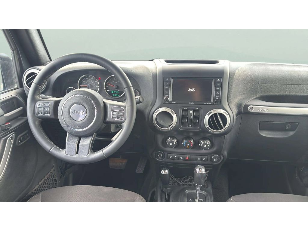 Used 2017 Jeep Wrangler Unlimited Sahara w/ Max Tow Package AWD/4WD image 13