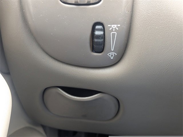 Used 2004 Oldsmobile Alero GL image 23