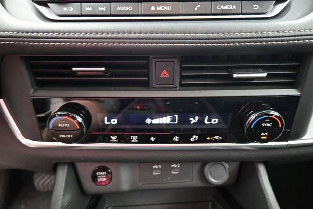 Used 2025 Nissan Rogue SV AWD/4WD image 22