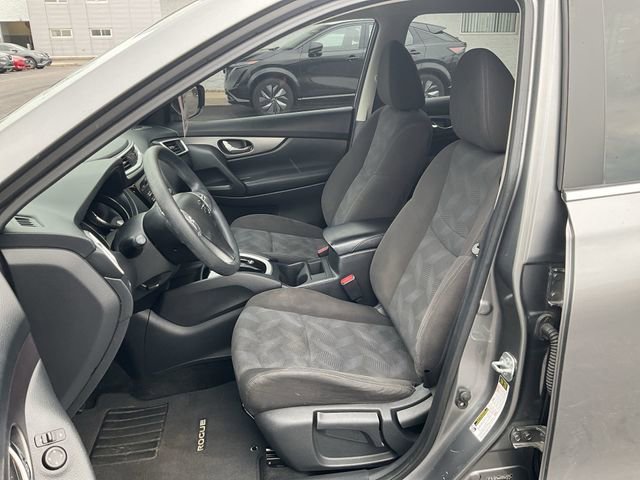 Used 2016 Nissan Rogue S FWD image 9