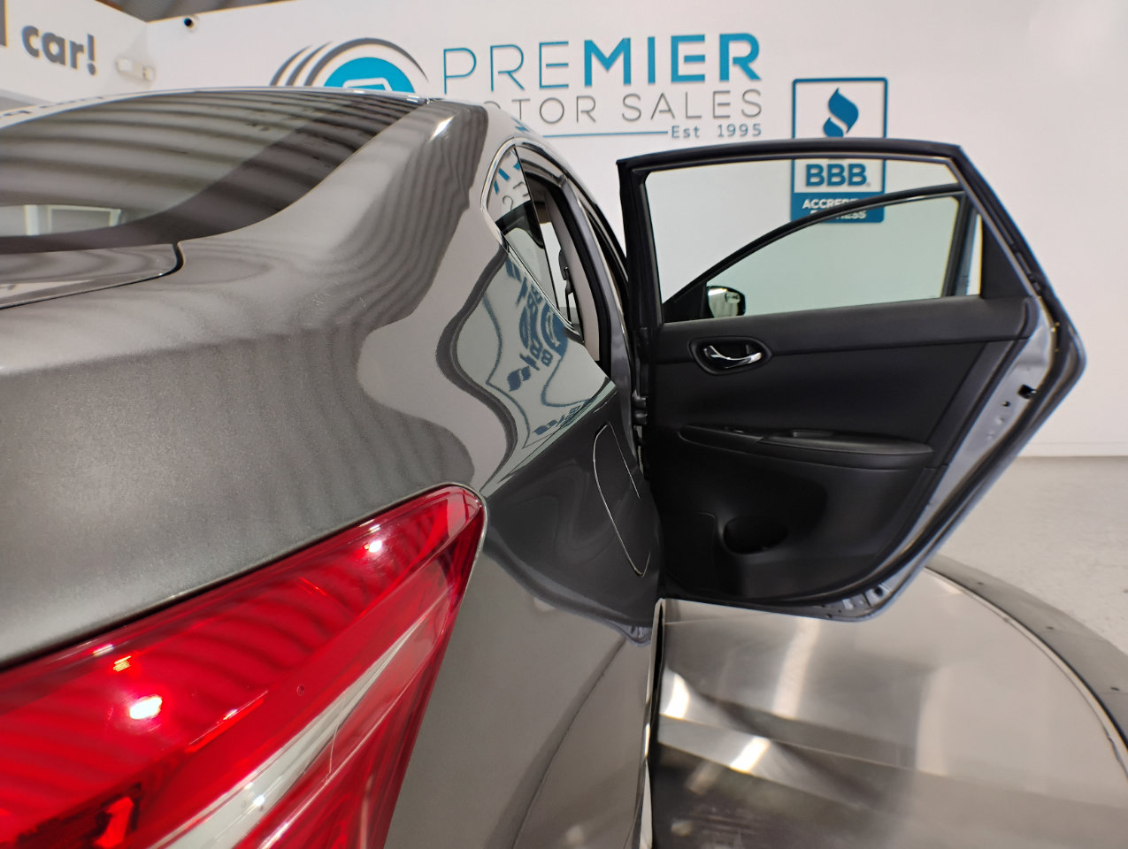 Used 2017 Nissan Sentra S image 82