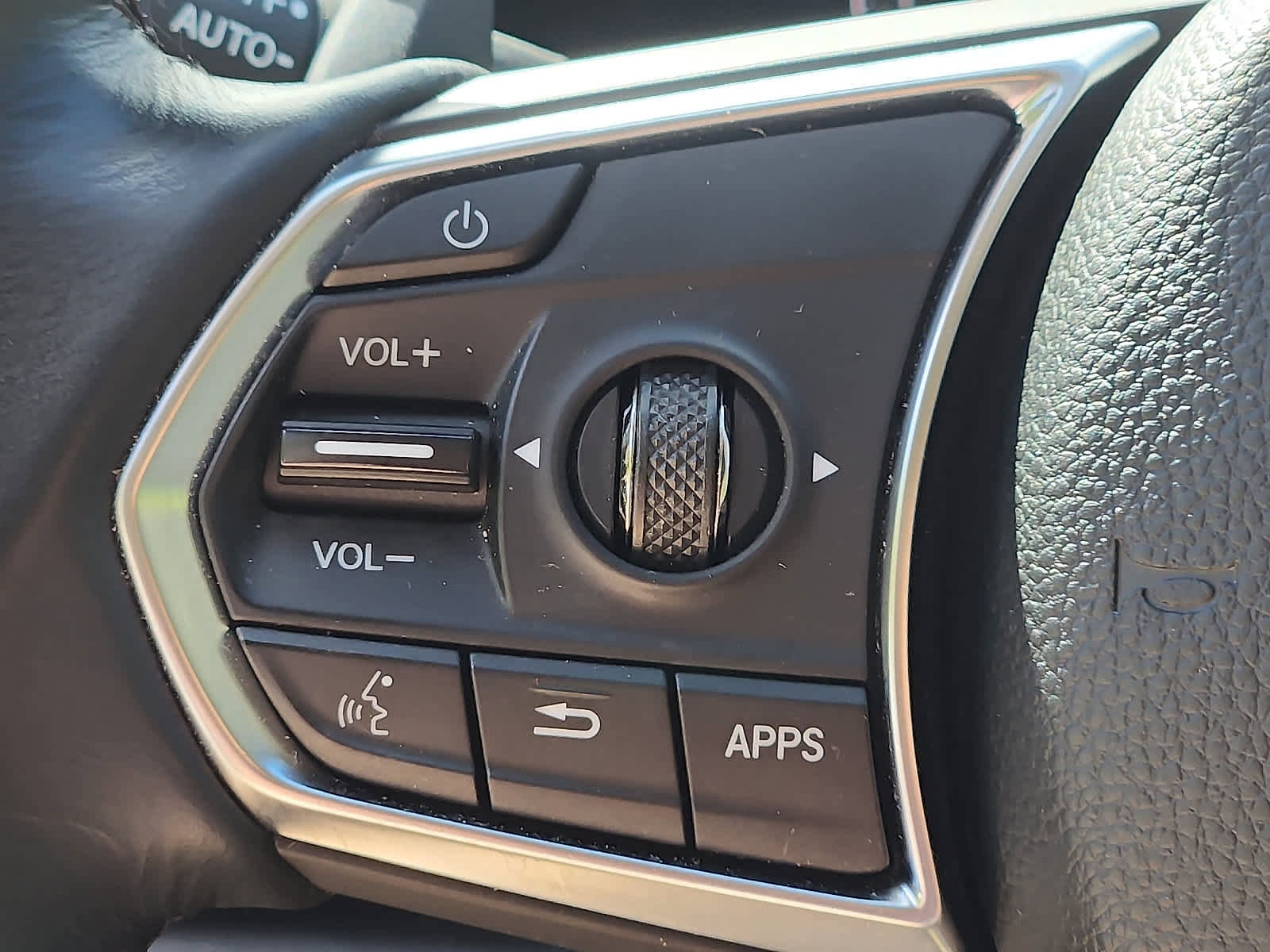 Used 2023 Acura MDX SH-AWD w/ Technology Package image 22