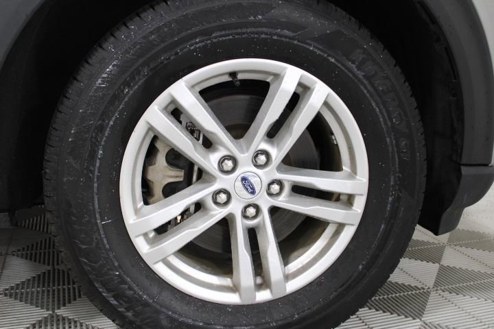 Used 2023 Ford Explorer XLT w/ Equipment Group 202A image 41