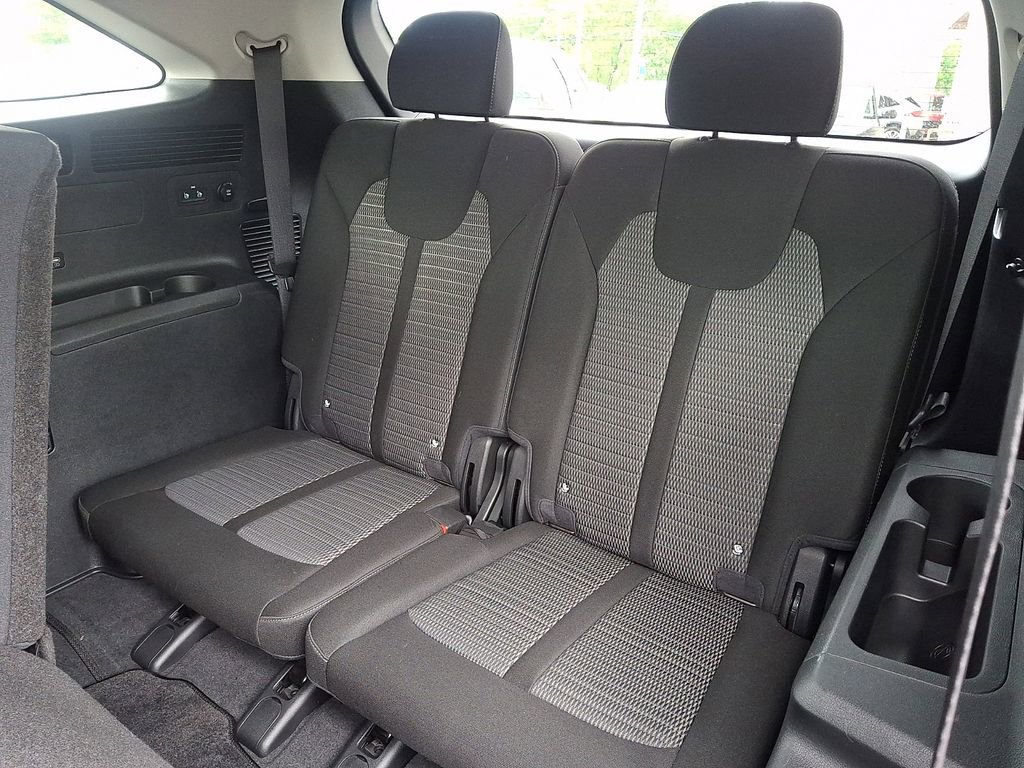 Used 2025 Kia Sorento LX FWD image 10