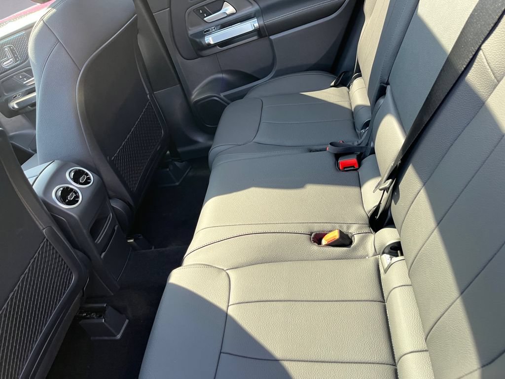New 2026 Mercedes-Benz GLB 250 4MATIC image 8