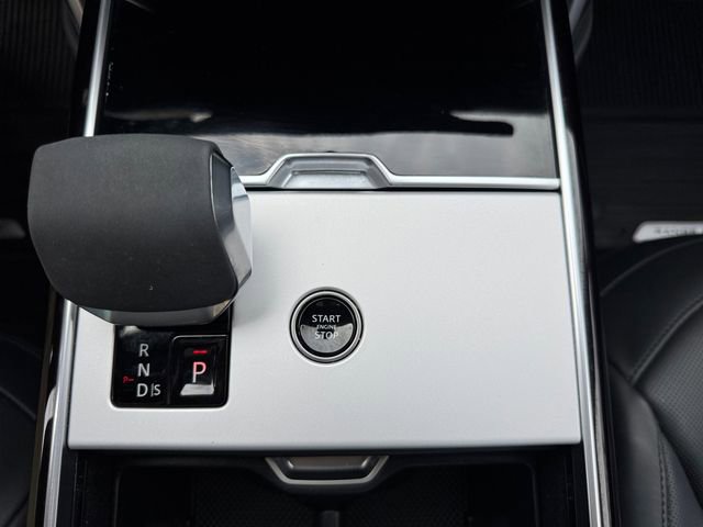 Used 2024 Land Rover Range Rover Long Wheelbase SE AWD/4WD image 16