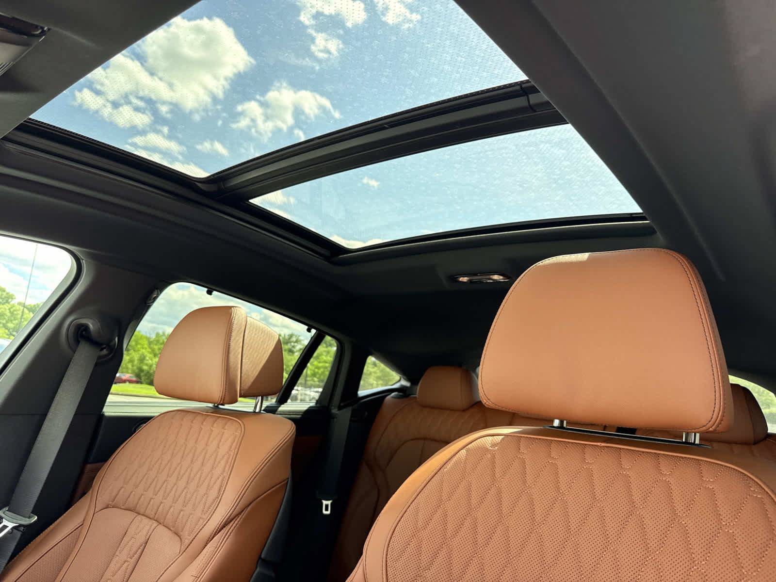 New 2027 BMW X6 M60i AWD/4WD image 4
