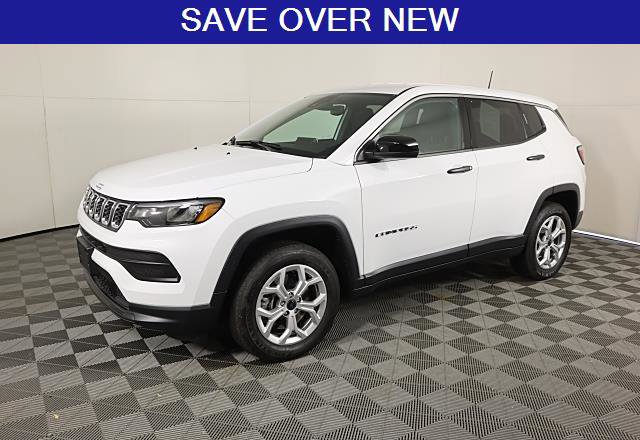 Used 2025 Jeep Compass Sport image 1