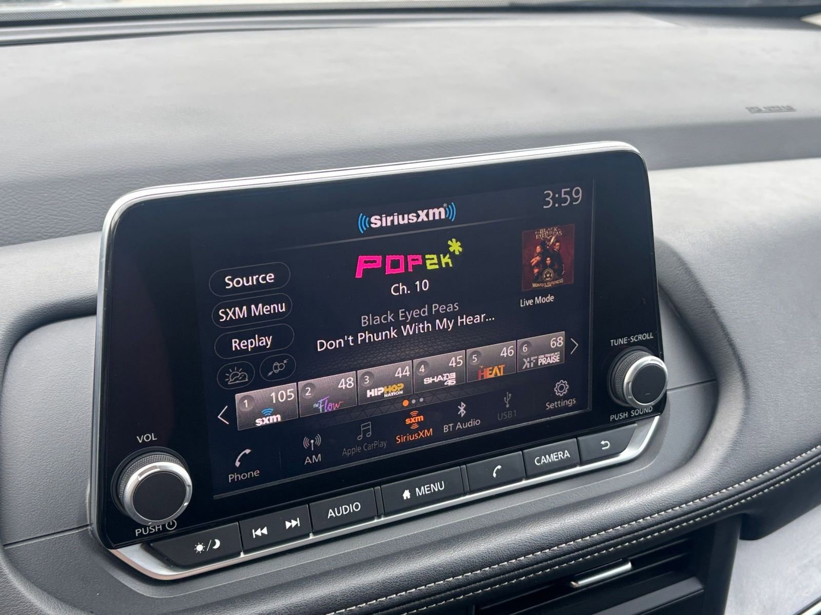 Used 2025 Nissan Rogue SV FWD image 20