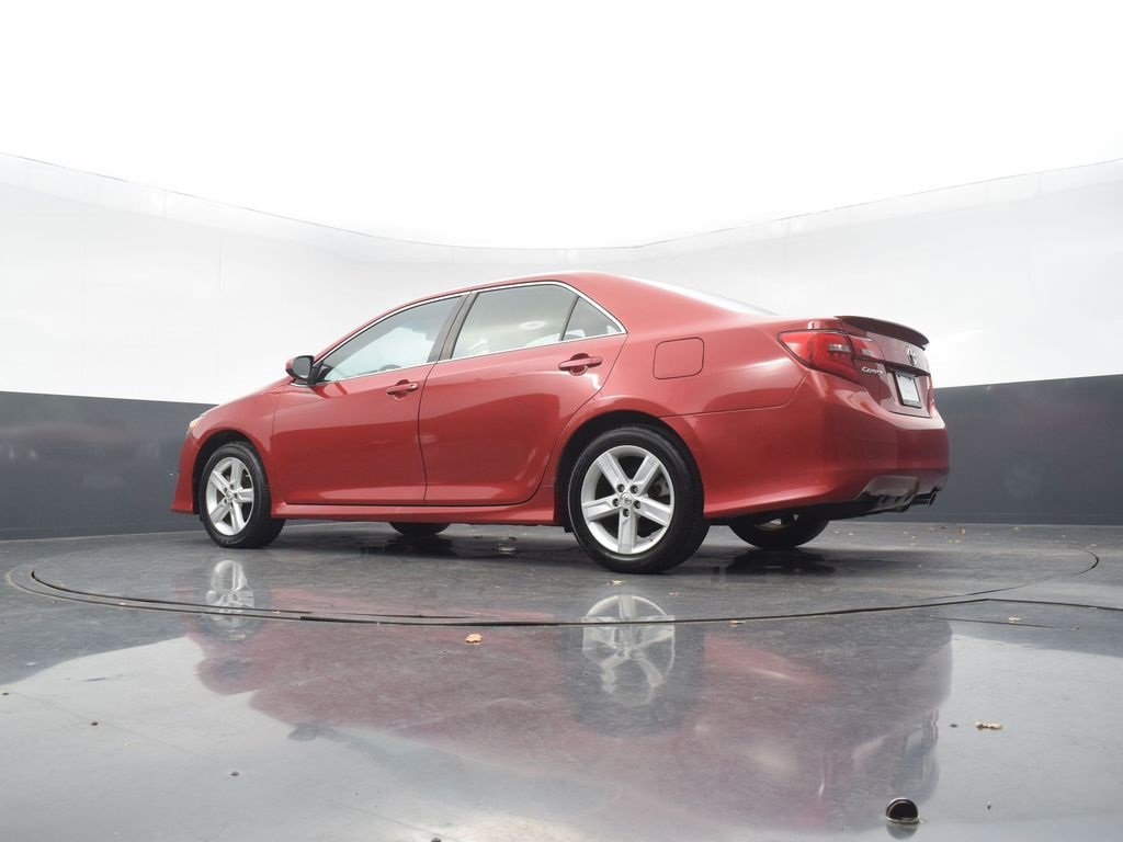 Used 2013 Toyota Camry SE image 49