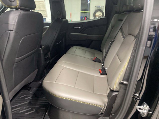 New 2026 Chevrolet Colorado ZR2 w/ Technology Package AWD/4WD image 26