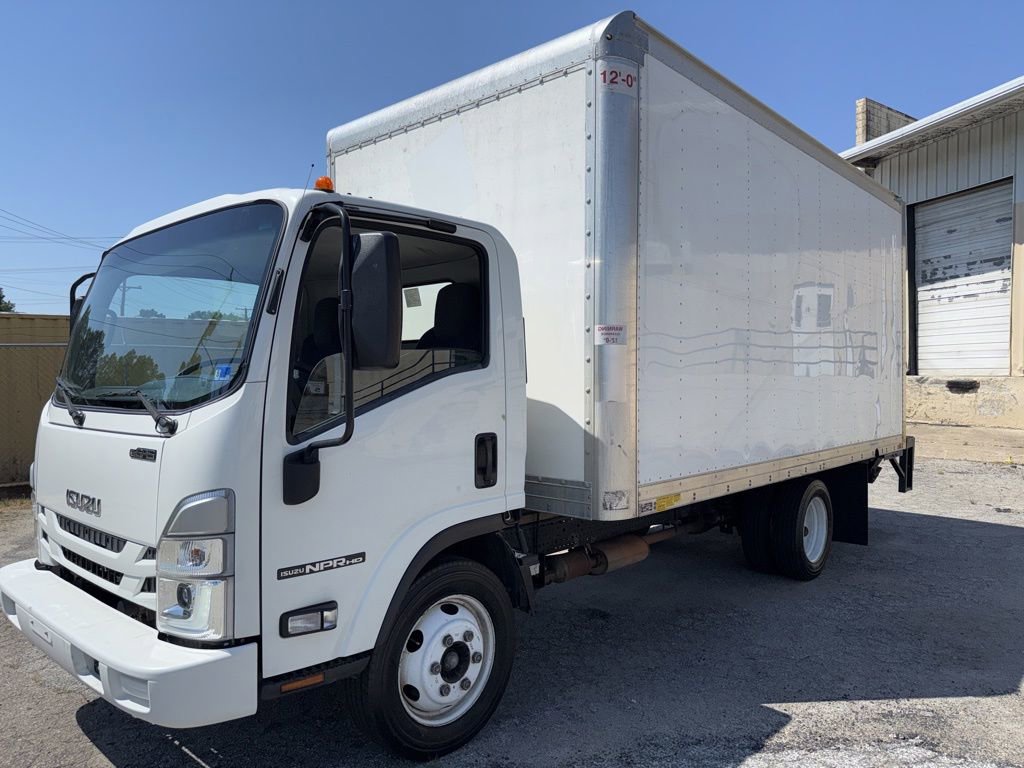 Used 2024 Isuzu NPR RWD image 3