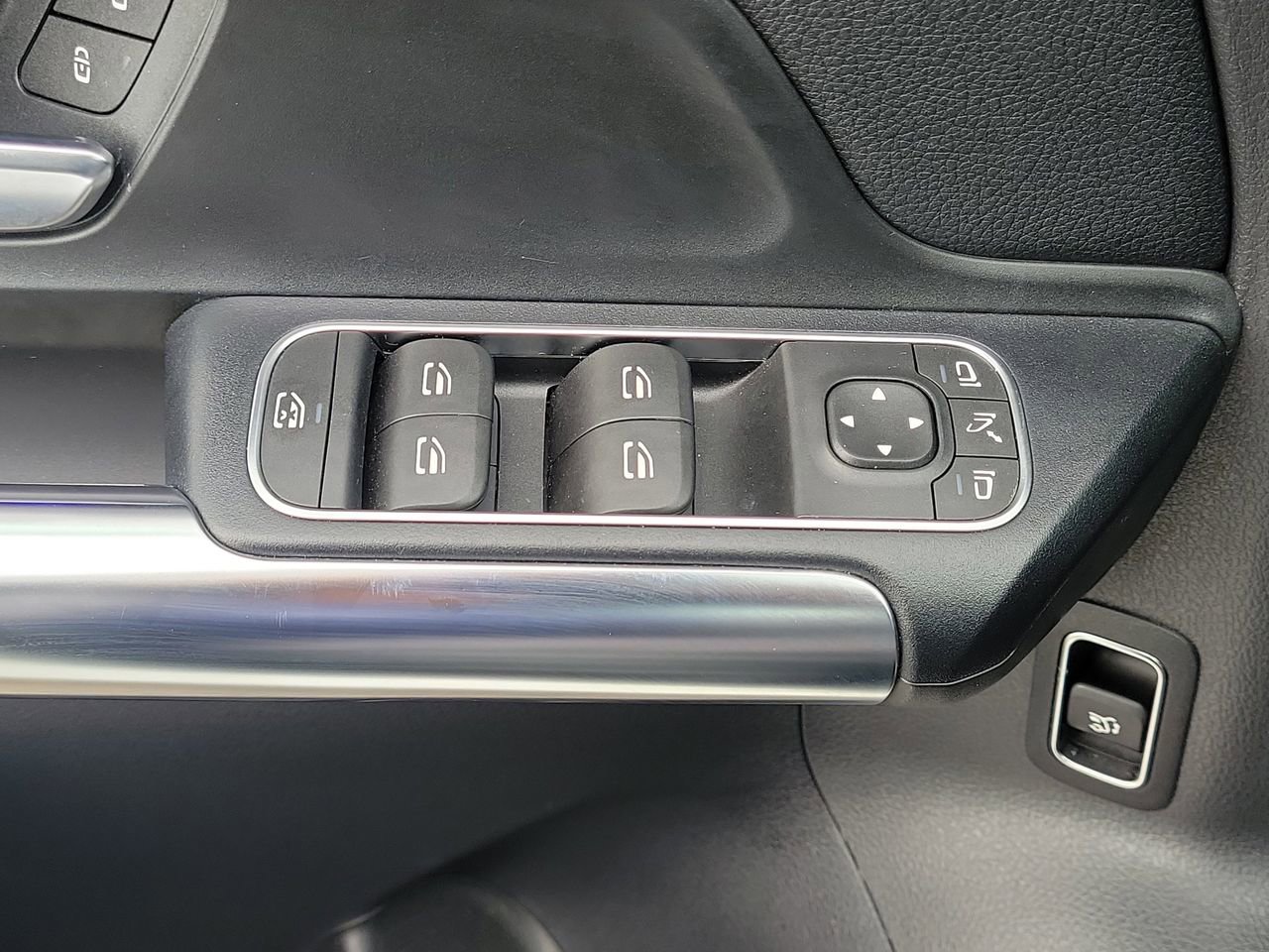 Certified 2022 Mercedes-Benz GLA 250 image 26