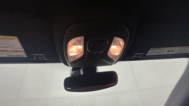 Used 2024 Jeep Compass Latitude AWD/4WD image 25