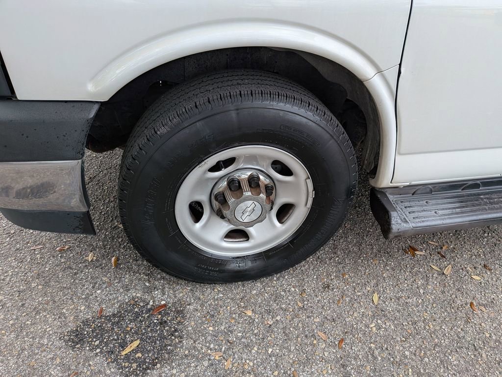 Used 2019 Chevrolet Express 3500 LT w/ LT Preferred Equipment Group image 30