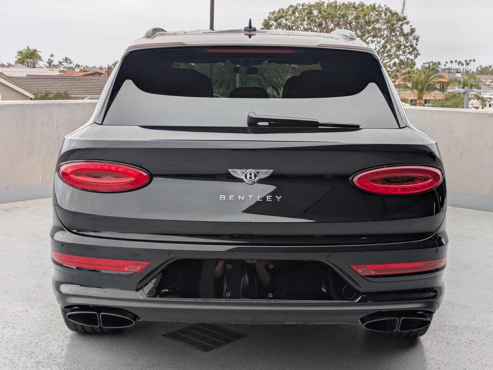 Certified 2025 Bentley Bentayga image 11