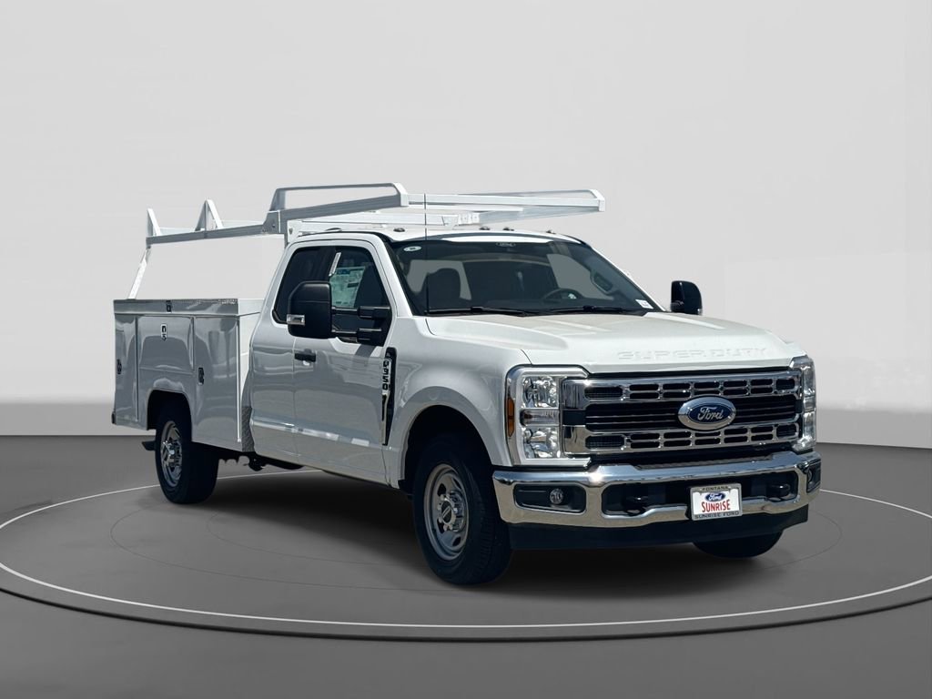 New 2025 Ford F350 XL w/ XL Chrome Package image 3