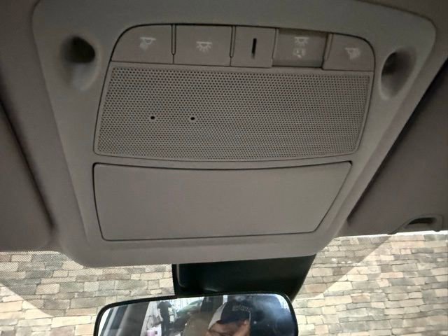 Used 2020 Nissan Rogue SV w/ Premium Package image 28